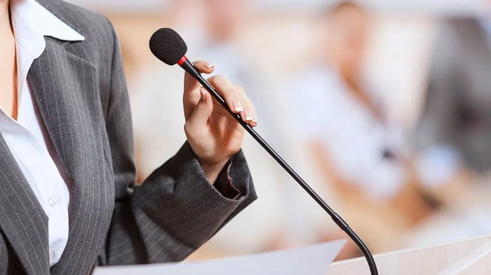 How to Master Public Speaking in 30 Days